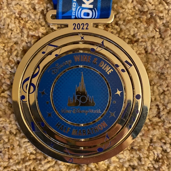 RunDisney Wine and Dine 2022 1/2 Marathon Medal - Picture 2 of 4